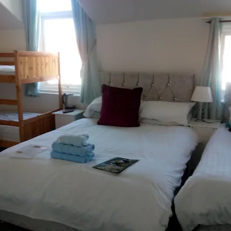 The Douglas 3* Scarborough
